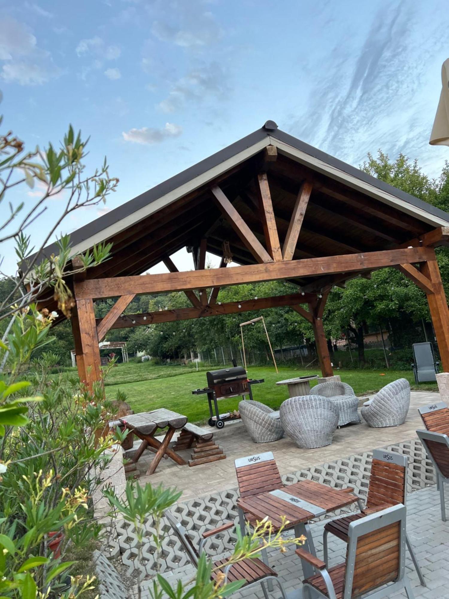 Pensiunea Baroc Dobirlau Exterior photo